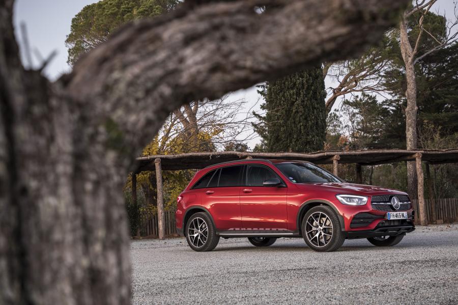  Mercedes-Benz GLC300 4Matic AMG Line (X253) 2019 года  (WW) (фото 1 из 25)